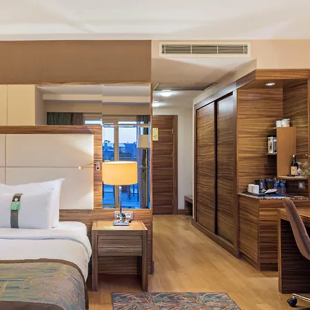 Sisli By Ihg מלון 5*